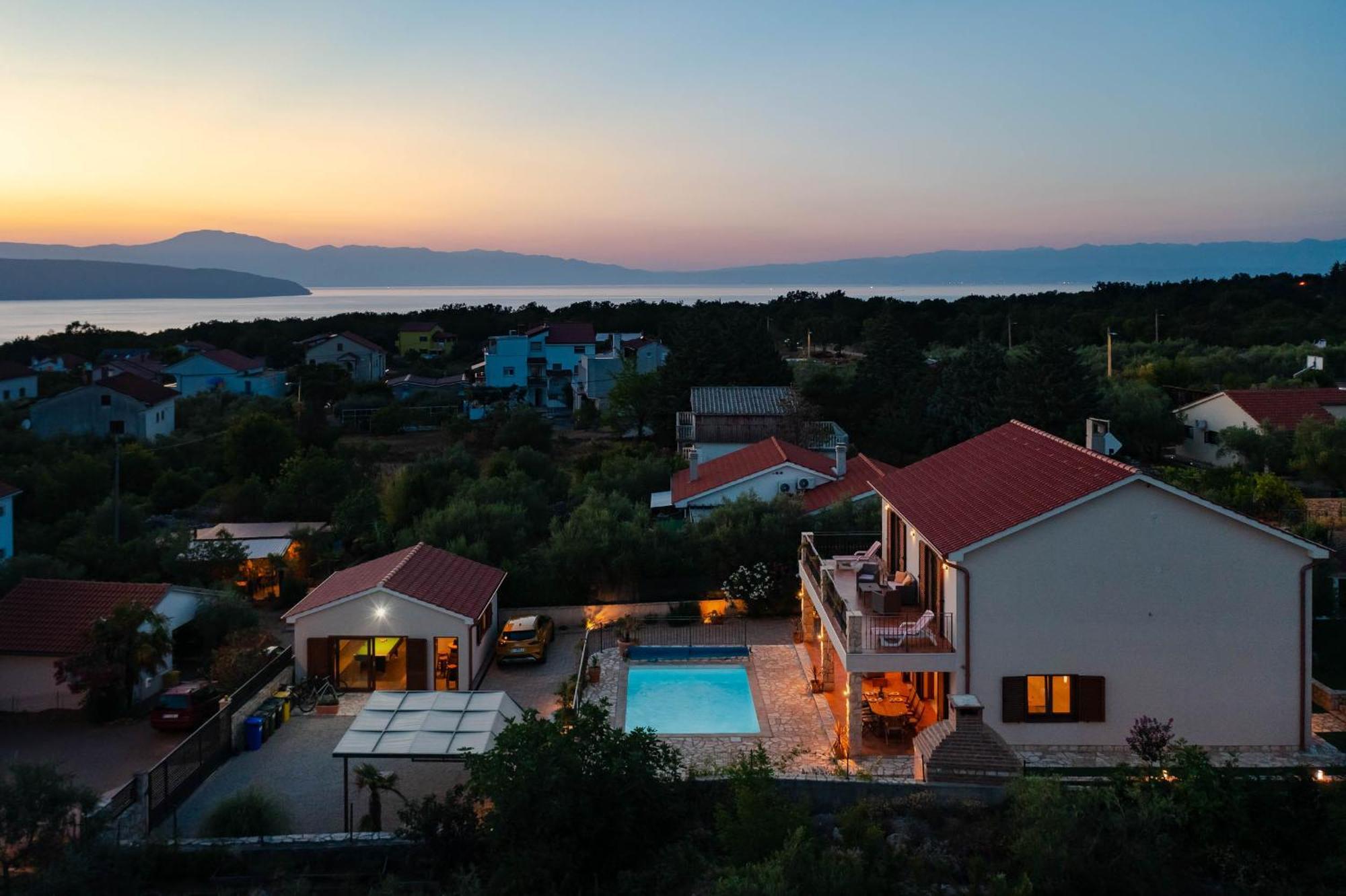 Villa Sara - Perfect Family Holiday Brzac Exterior photo